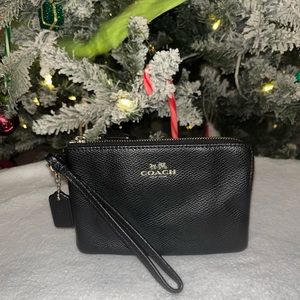 🐎👜Coach Wristlet